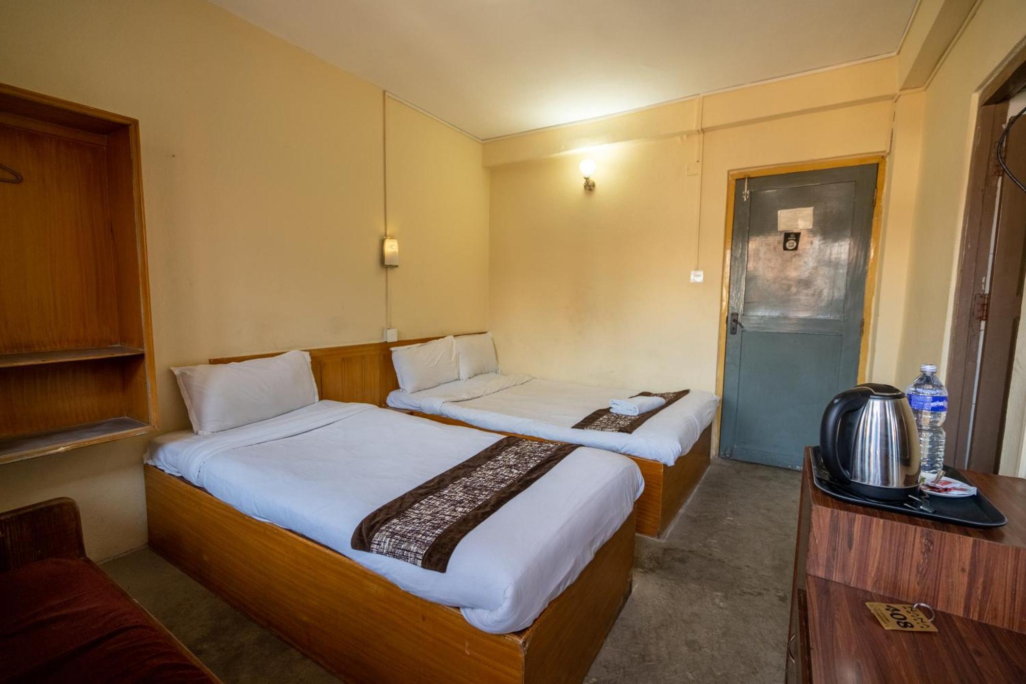 Hotel Nana Kathmandu Buitenkant foto