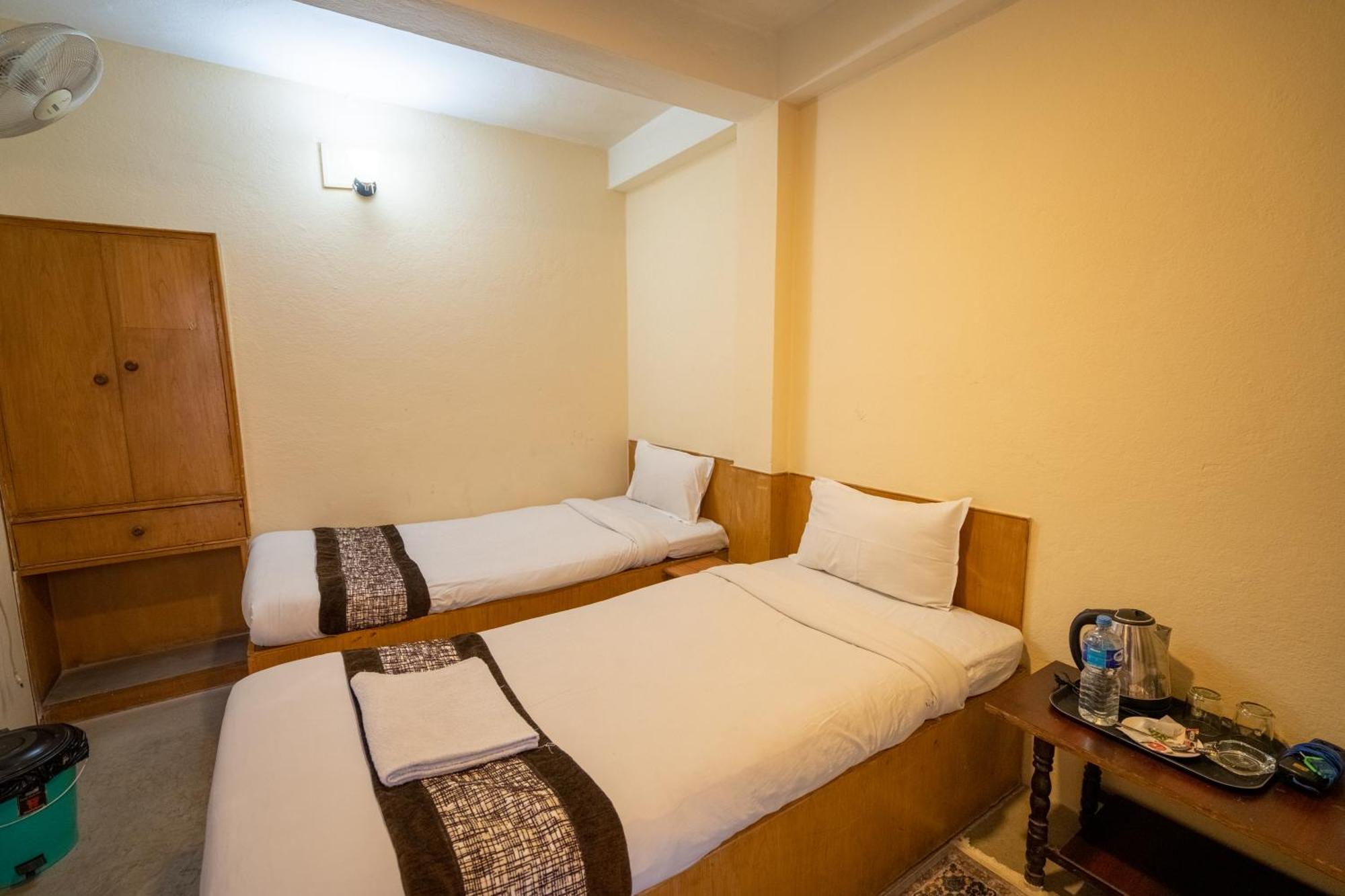 Hotel Nana Kathmandu Buitenkant foto