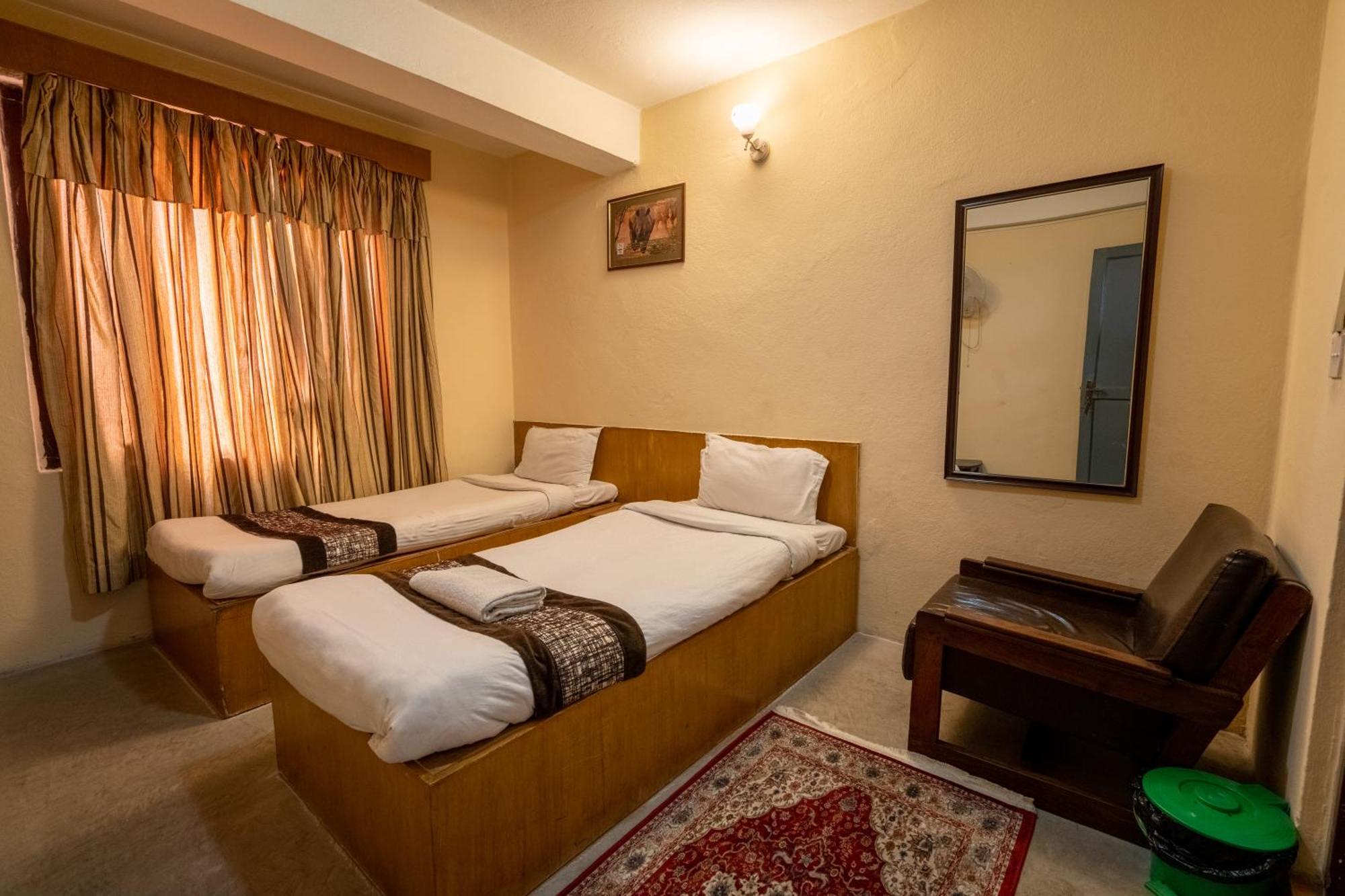 Hotel Nana Kathmandu Buitenkant foto